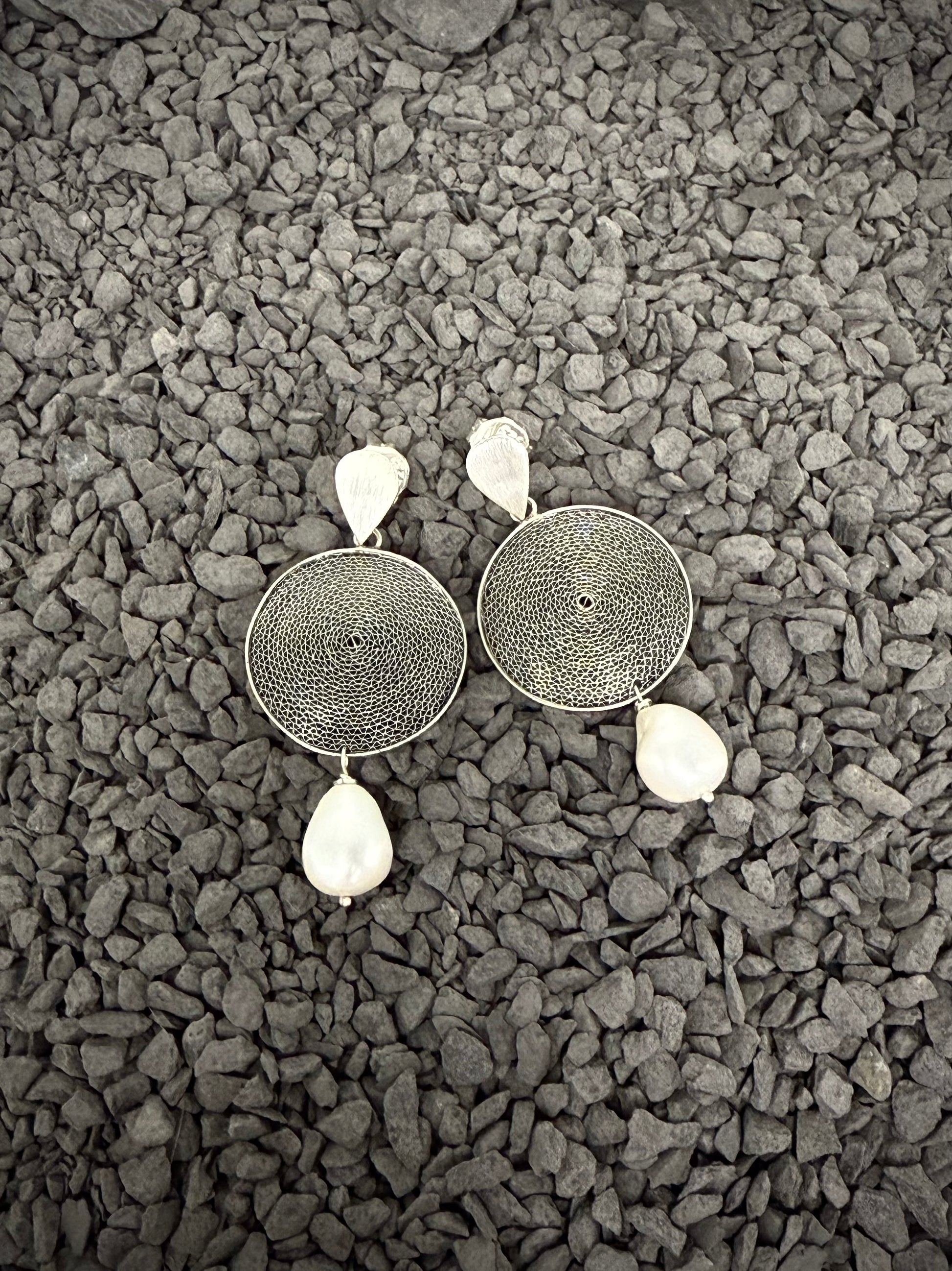 Aros de plata con perla natural - NEVA - Filigrana