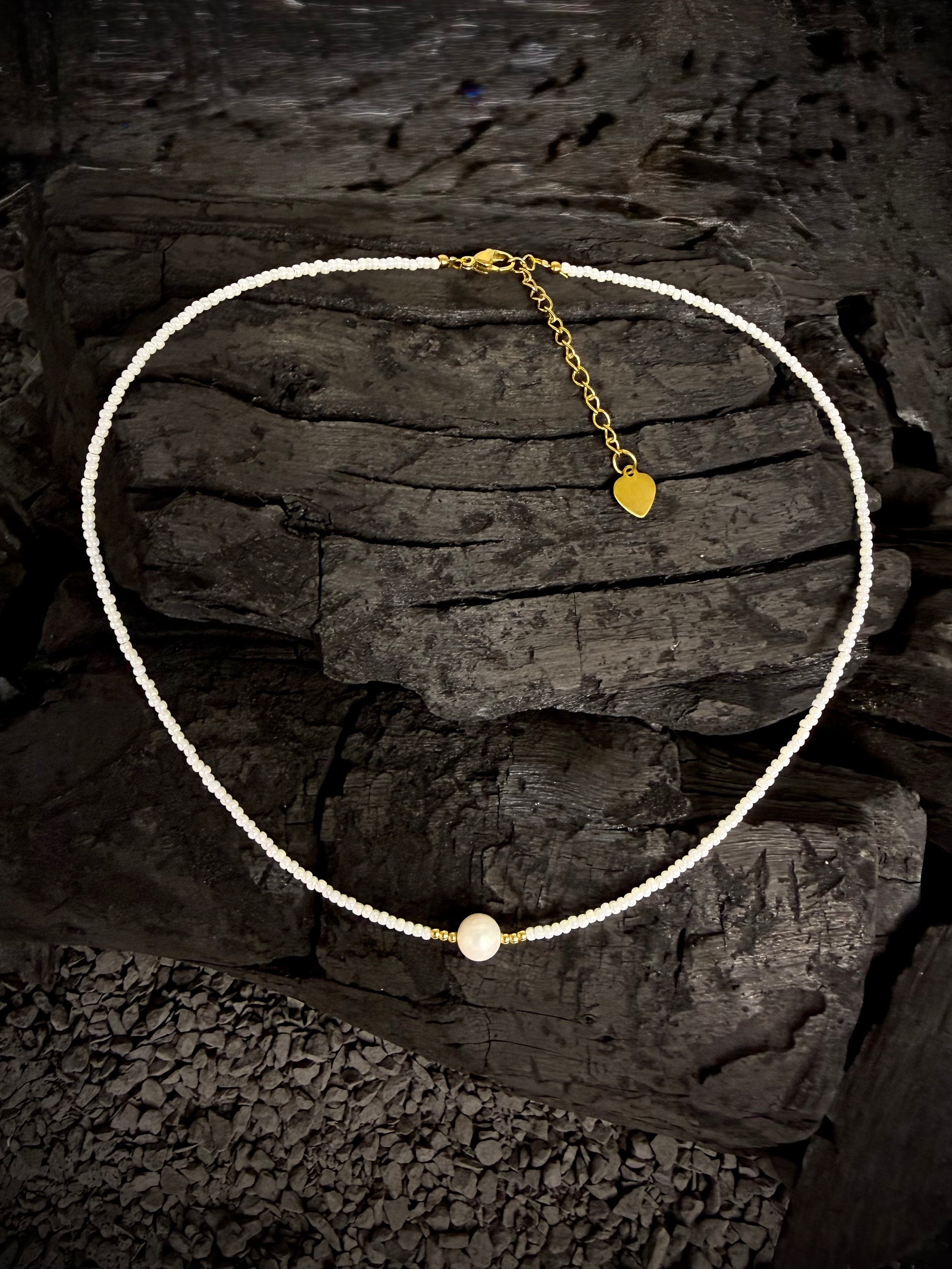 Collar de perlas de mostacilla -Adaria